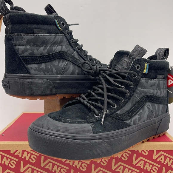 Vans WMNS Sk8-Hi Mte-2 Camo Mono Black
VN0A5HZZJKY
Boots Winter Sneakers - Picture 8 of 16